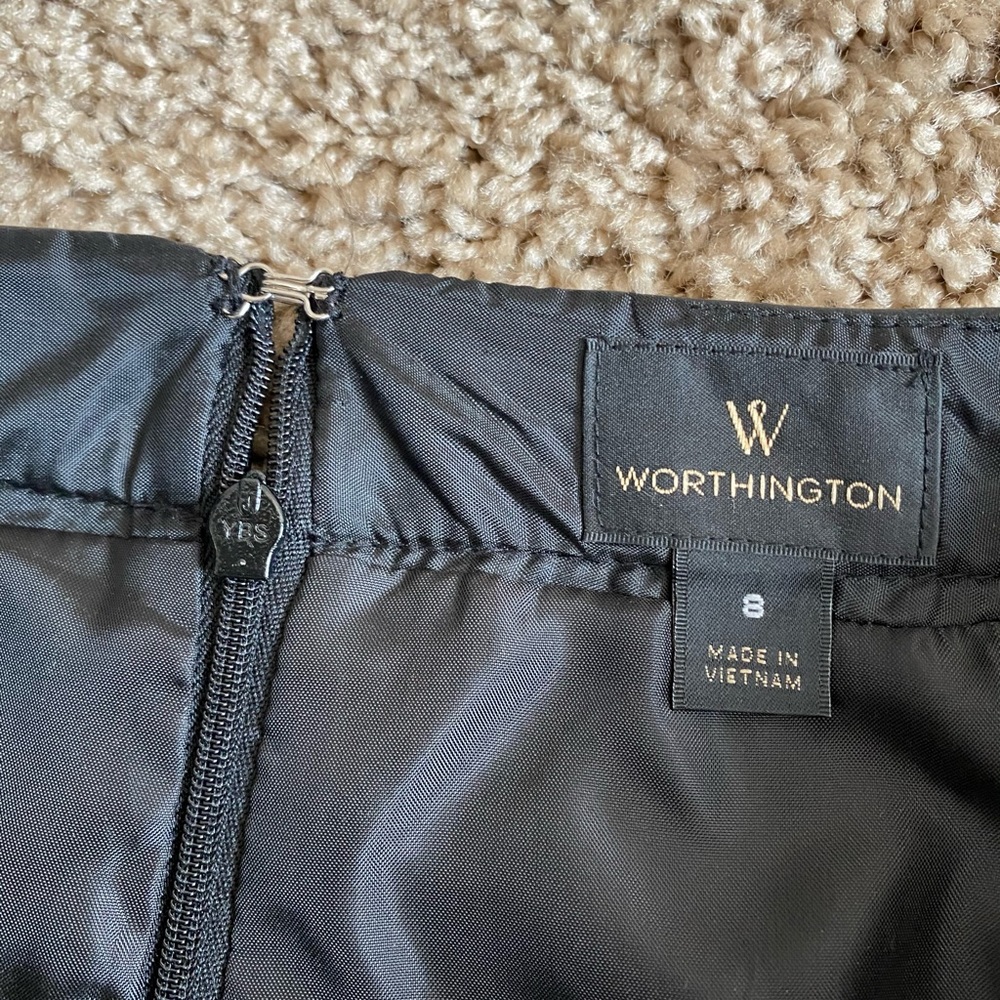 Leather skirt with studs - Picture 7 of 15